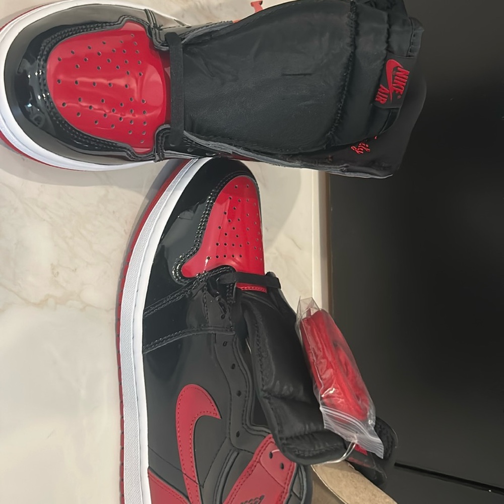 Men Jordan Nike tennis shoes size 10